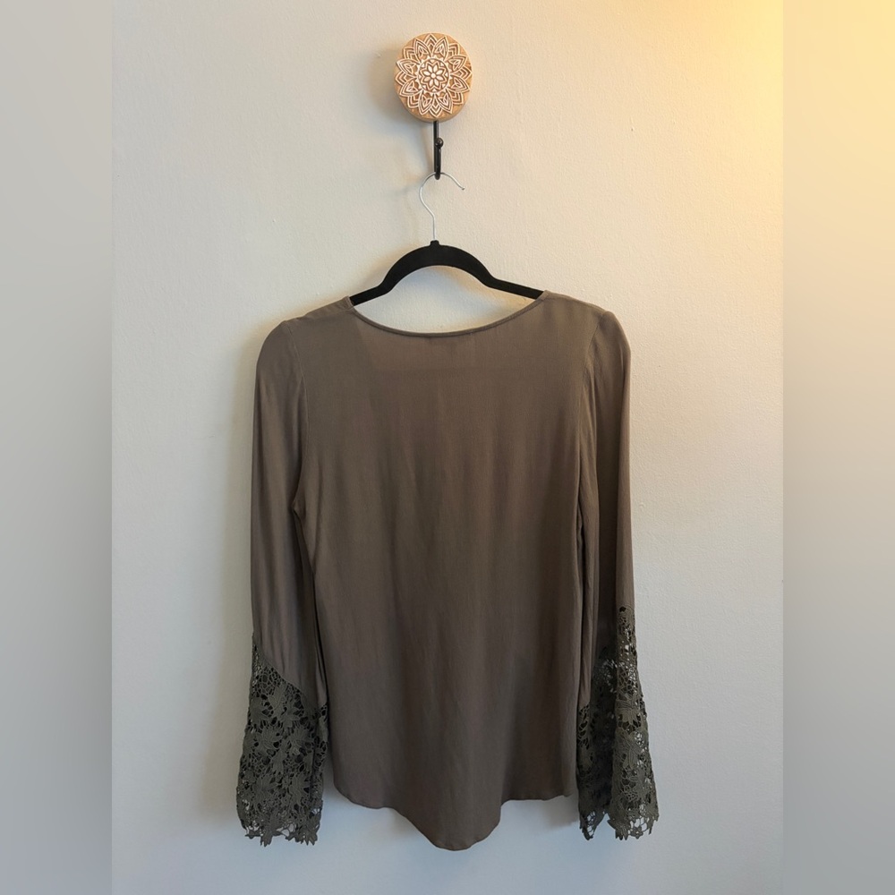 ILLA ILLA Olive Lace Sleeve Blouse - Picture 2 of 3